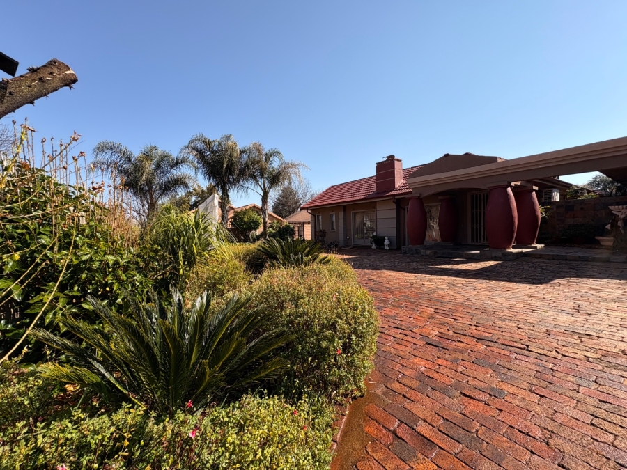 4 Bedroom Property for Sale in Wilkoppies North West